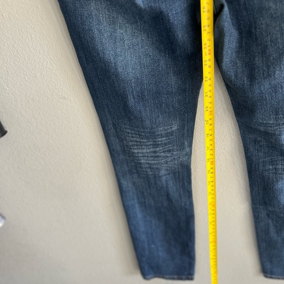 Vervet Distressed Blue Jeans - Picture 7 of 7